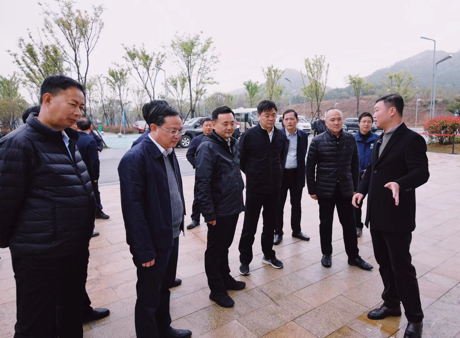 江旅报道 | 陈敏副省长赴贵溪白鹤湖·嘻嘻哩生态水世界项目调研